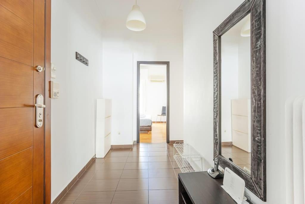 Apartment In The Middle Of Everything Atenas Exterior foto