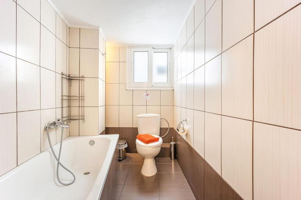 Apartment In The Middle Of Everything Atenas Exterior foto